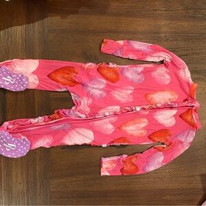Post Peanut Heart pajamas